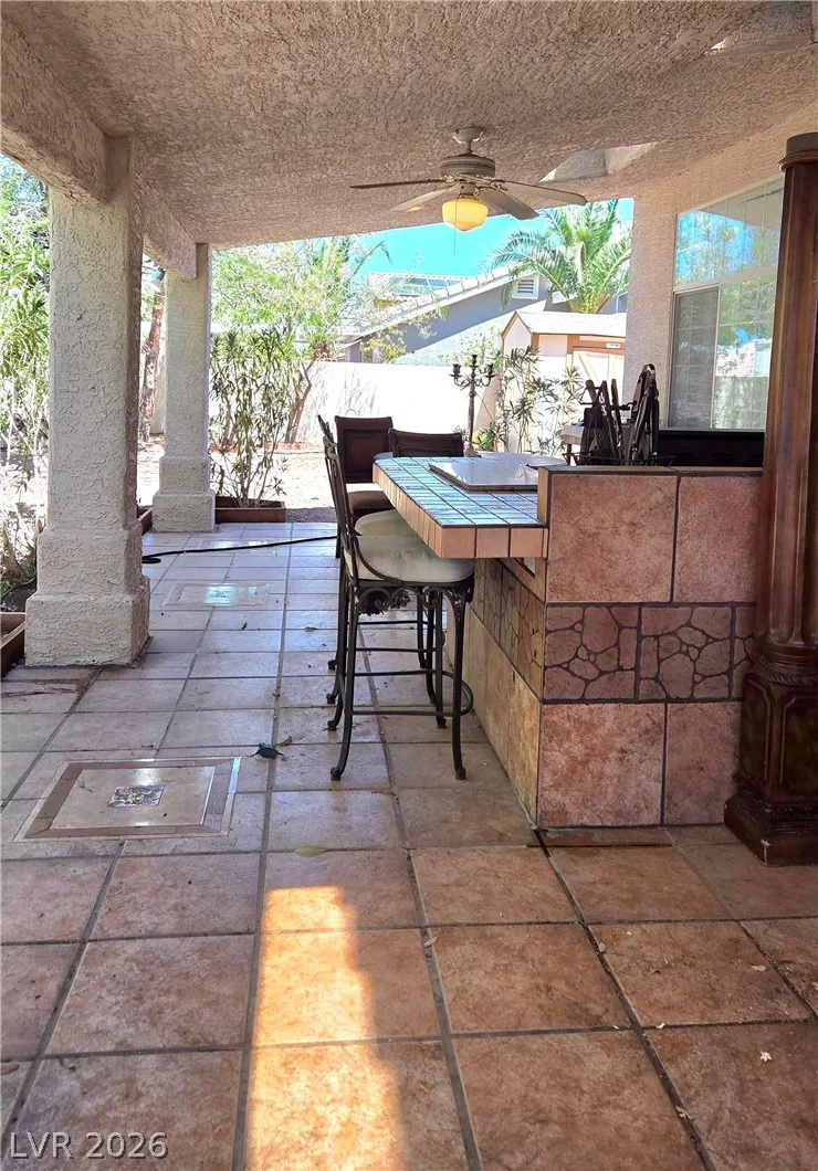 884 Robindale, Las Vegas, NV 89123