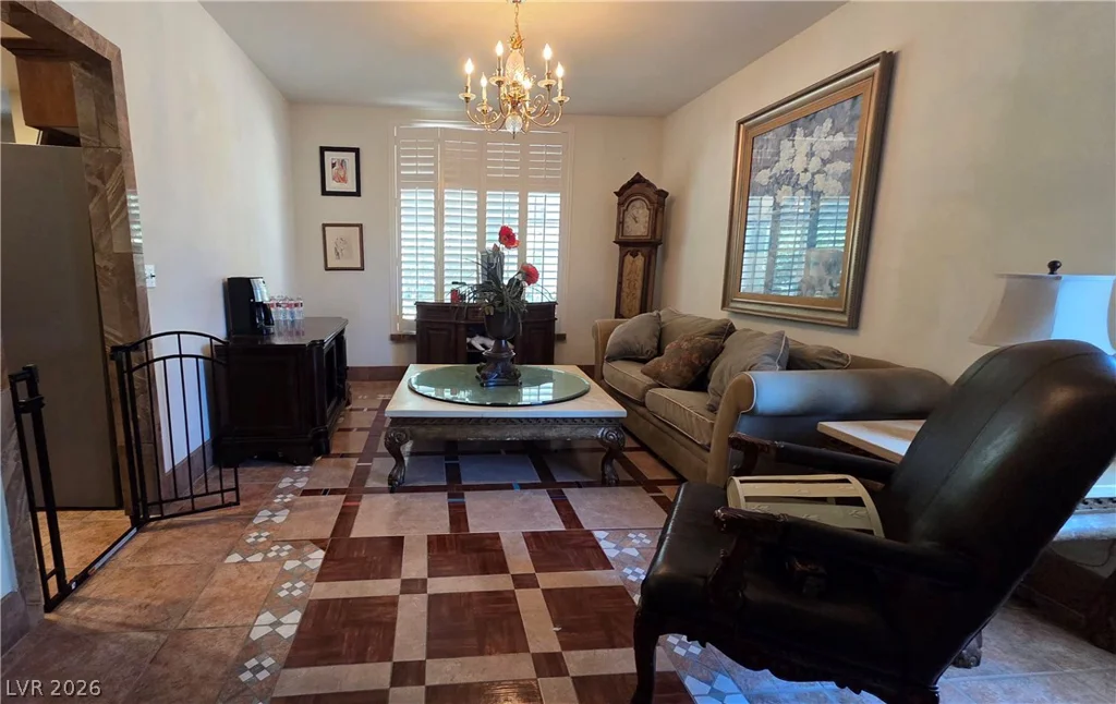 884 Robindale, Las Vegas, NV 89123
