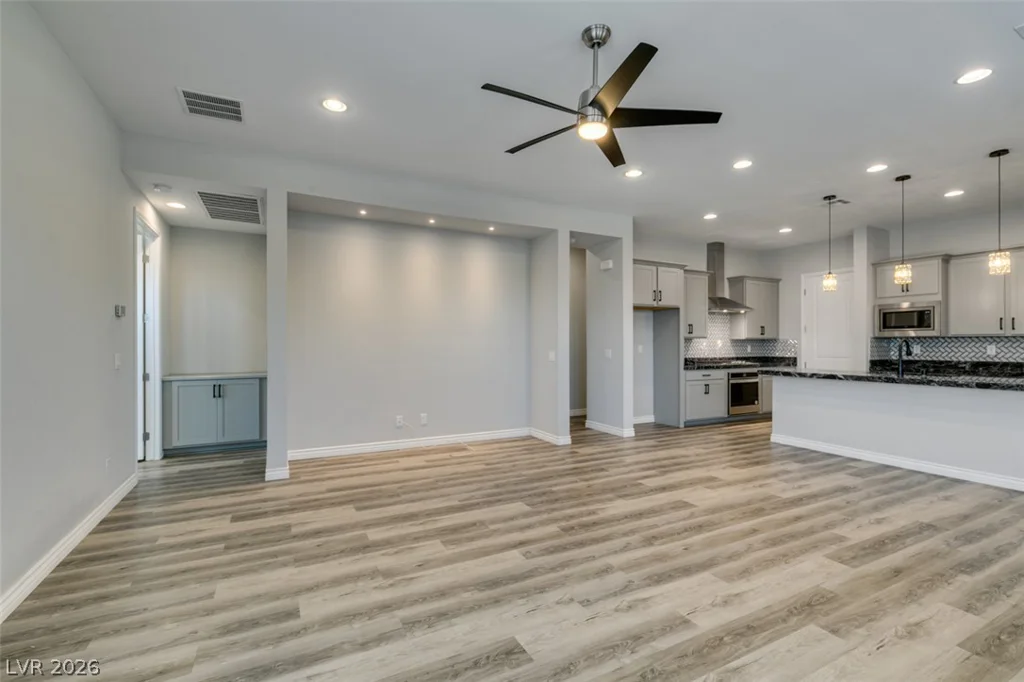 1715 Pondering, North Las Vegas, NV 89031