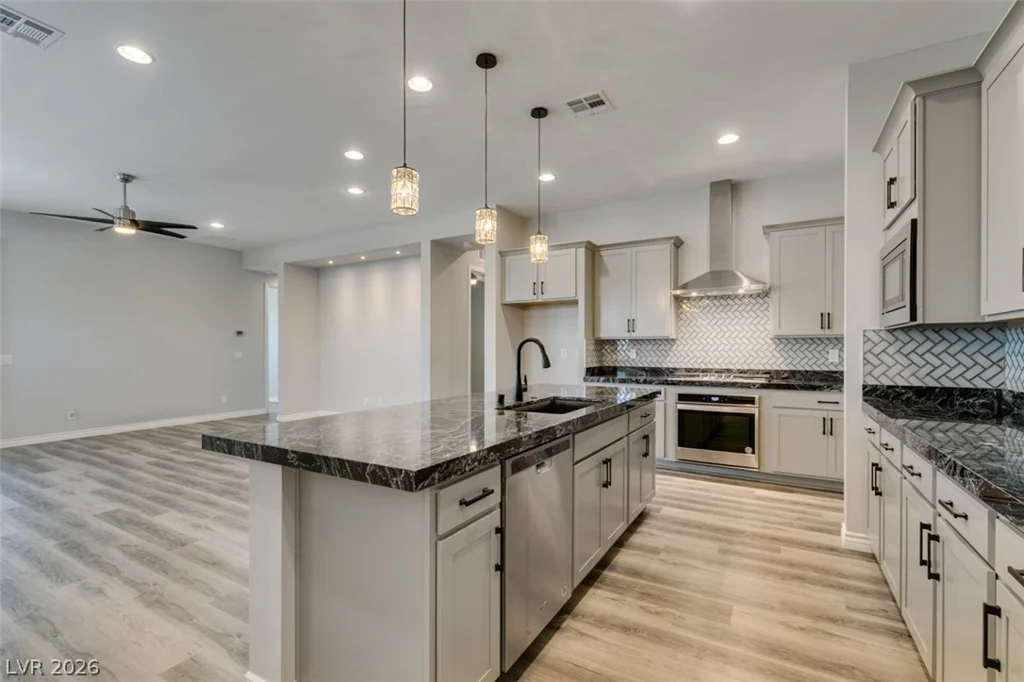 1715 Pondering, North Las Vegas, NV 89031