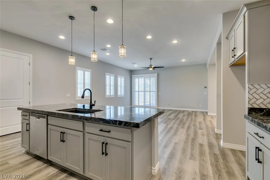 1715 Pondering, North Las Vegas, NV 89031