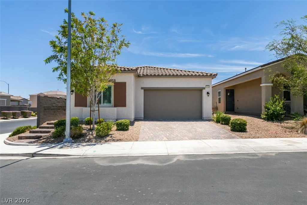 1715 Pondering, North Las Vegas, NV 89031
