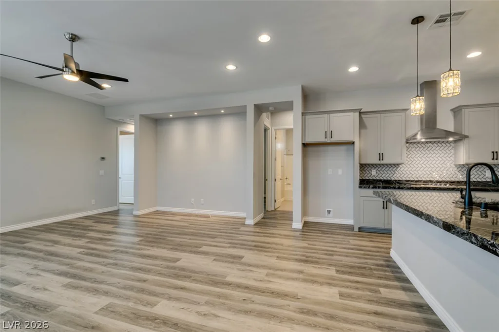 1715 Pondering, North Las Vegas, NV 89031