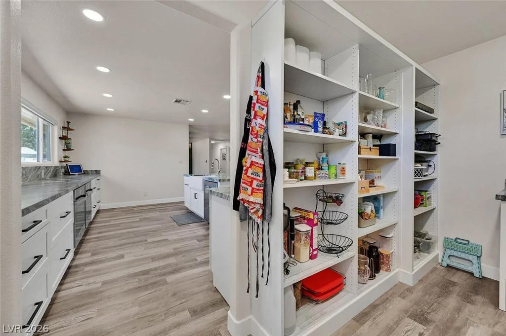 7520 Florine, Las Vegas, NV 89129