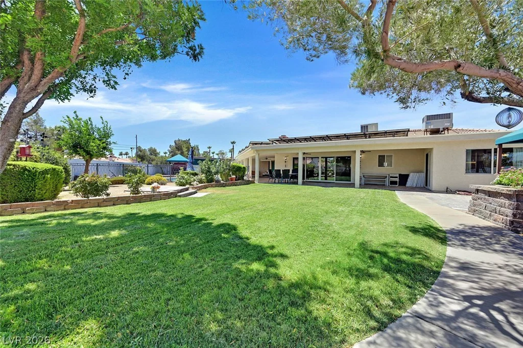 7520 Florine, Las Vegas, NV 89129