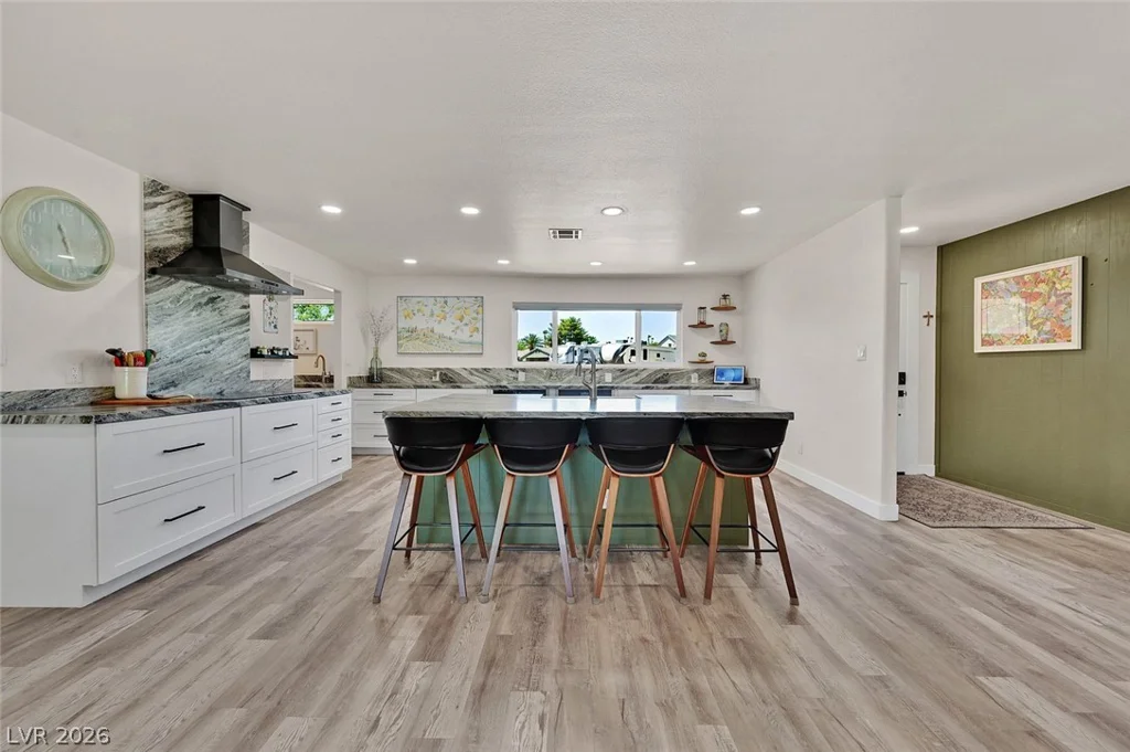 7520 Florine, Las Vegas, NV 89129