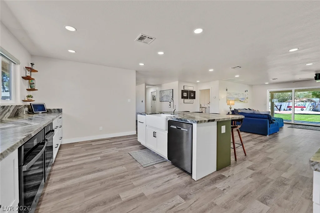 7520 Florine, Las Vegas, NV 89129