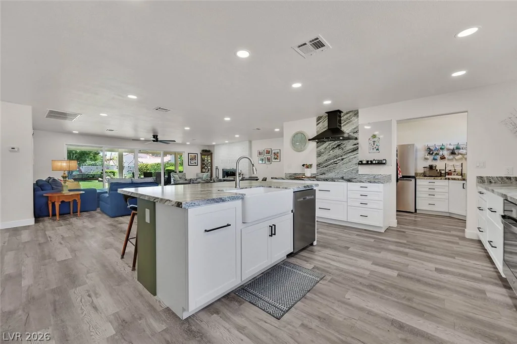 7520 Florine, Las Vegas, NV 89129
