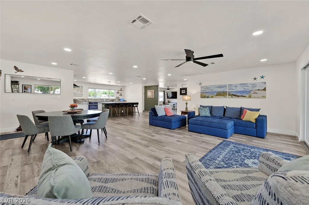 7520 Florine, Las Vegas, NV 89129