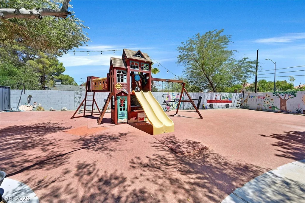 7520 Florine, Las Vegas, NV 89129
