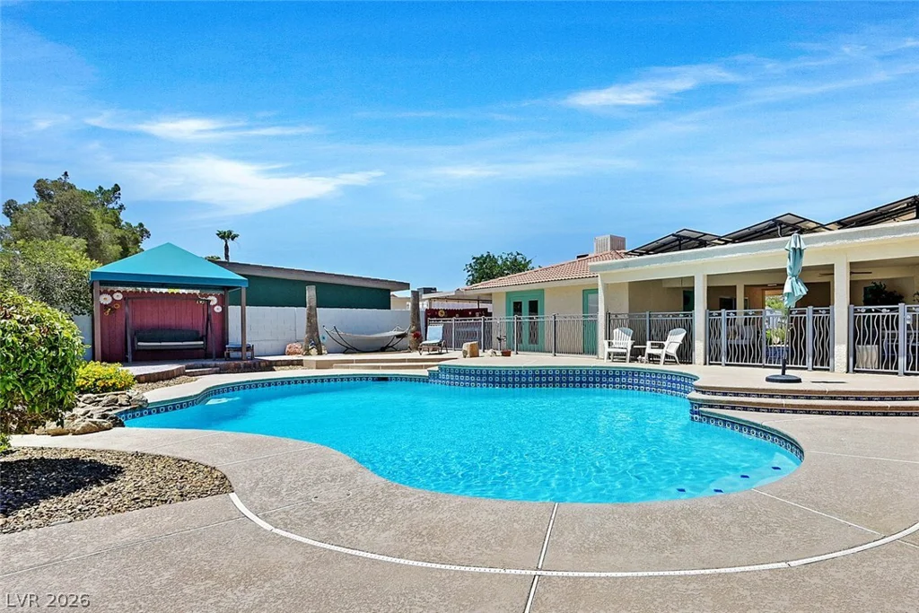 7520 Florine, Las Vegas, NV 89129