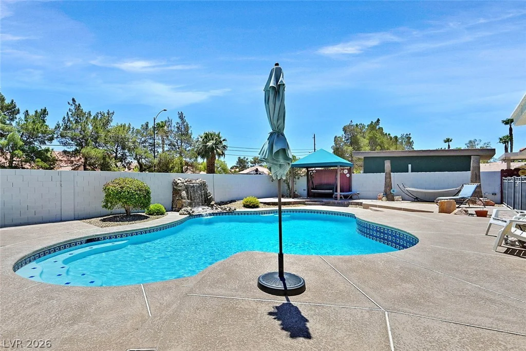 7520 Florine, Las Vegas, NV 89129