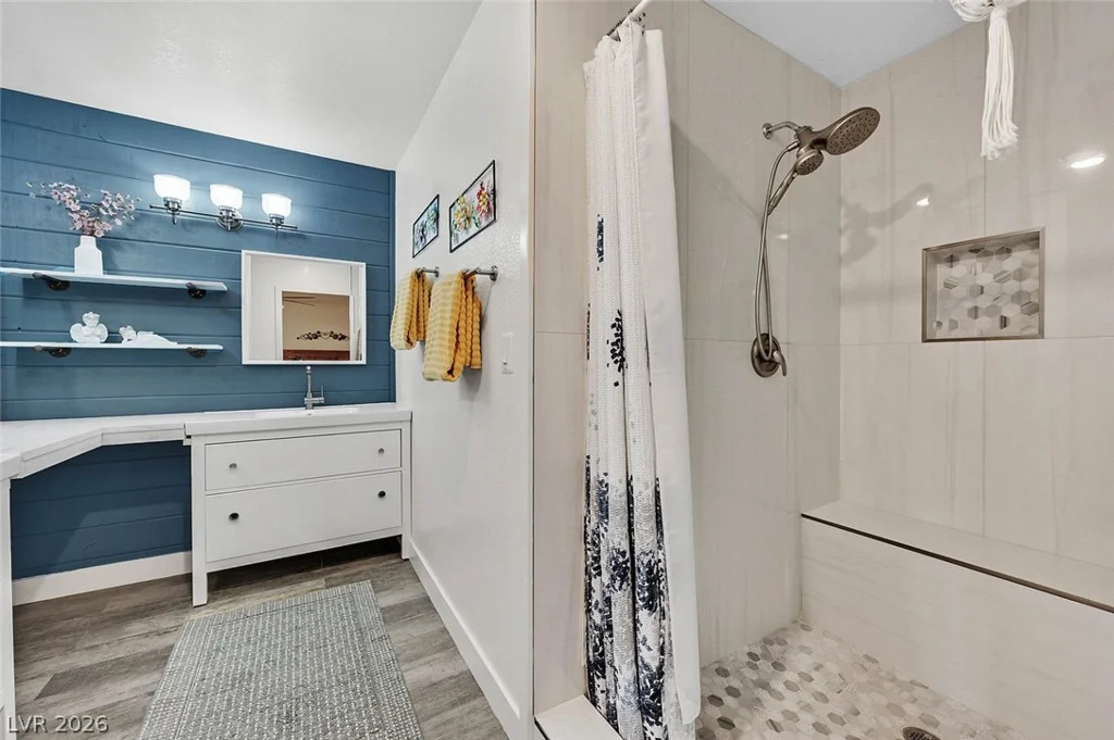 7520 Florine, Las Vegas, NV 89129