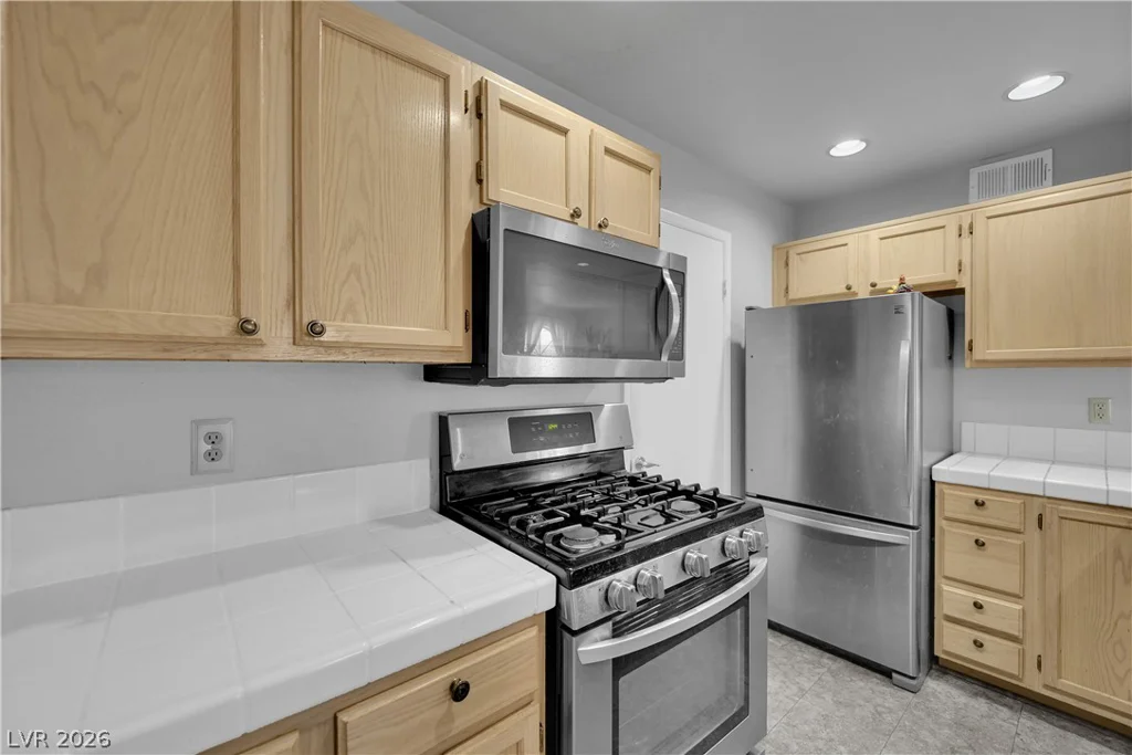 7570 Flamingo, Las Vegas, NV 89147