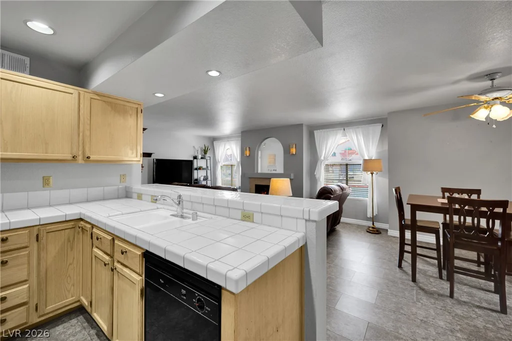 7570 Flamingo, Las Vegas, NV 89147