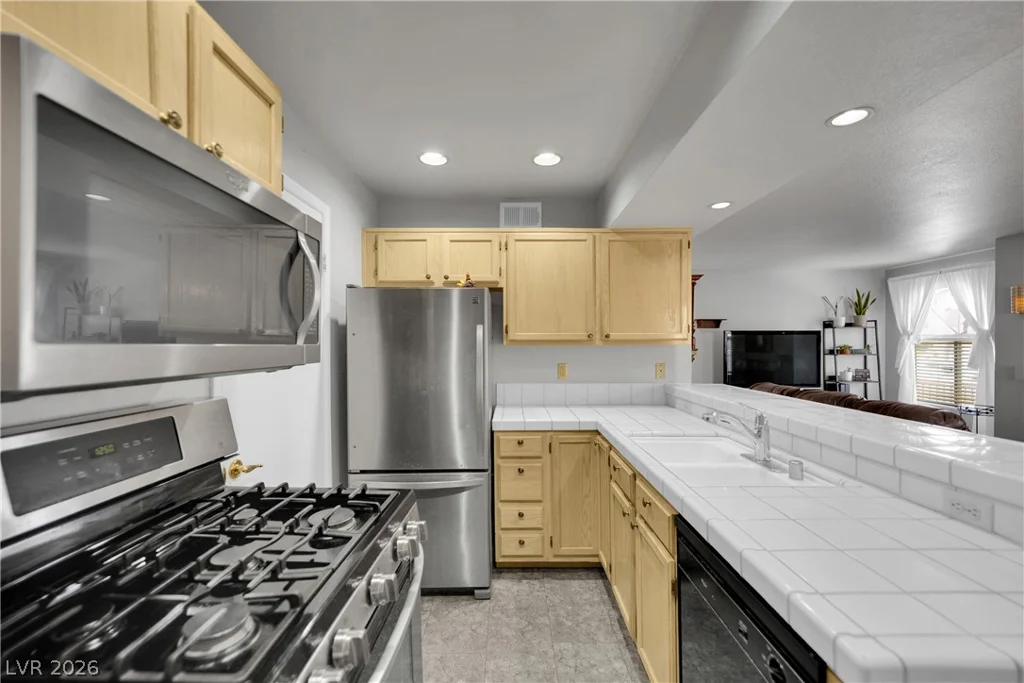 7570 Flamingo, Las Vegas, NV 89147