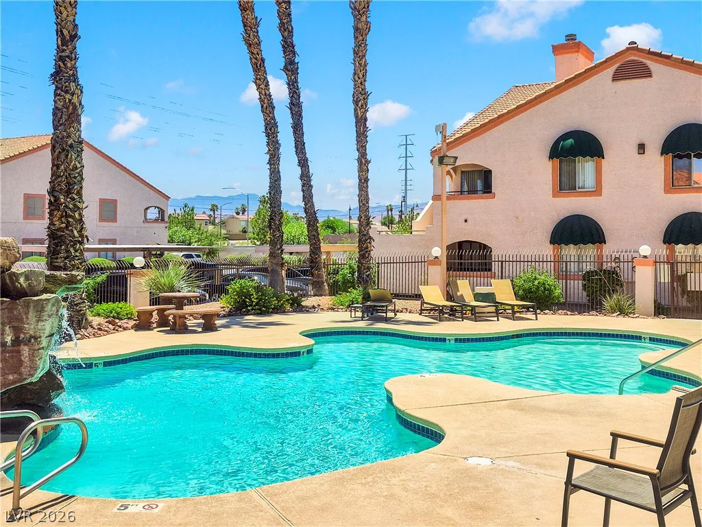 7570 Flamingo, Las Vegas, NV 89147