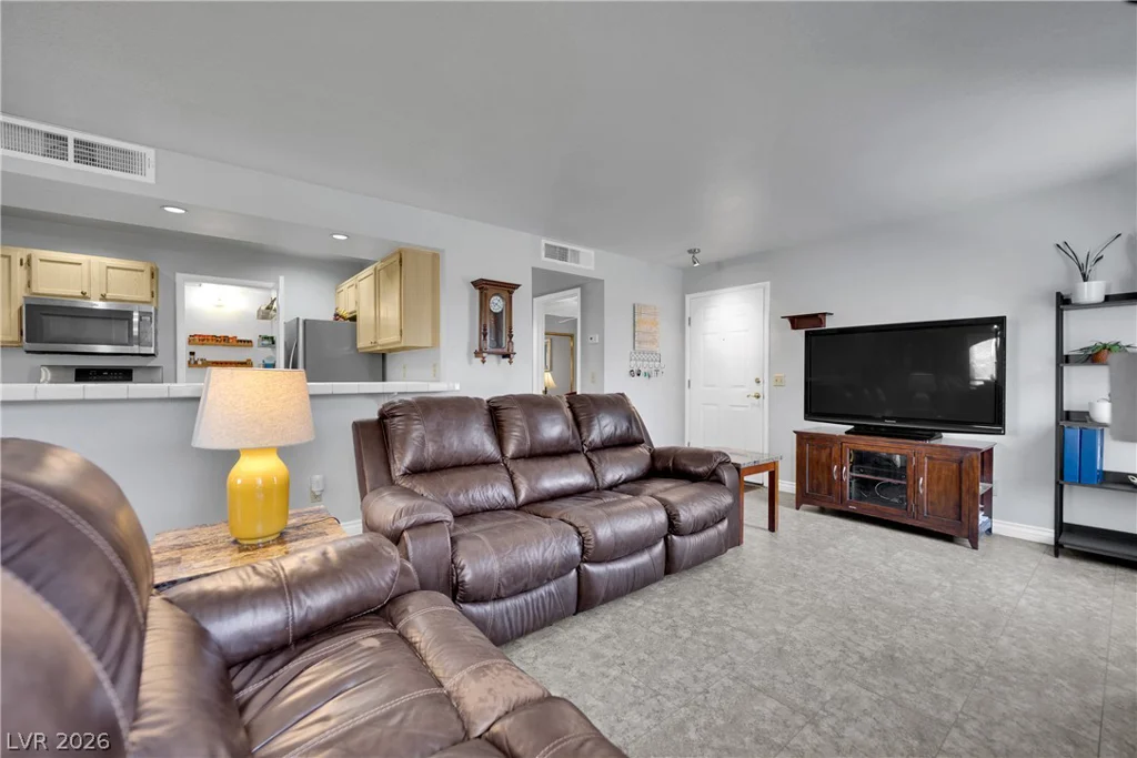 7570 Flamingo, Las Vegas, NV 89147