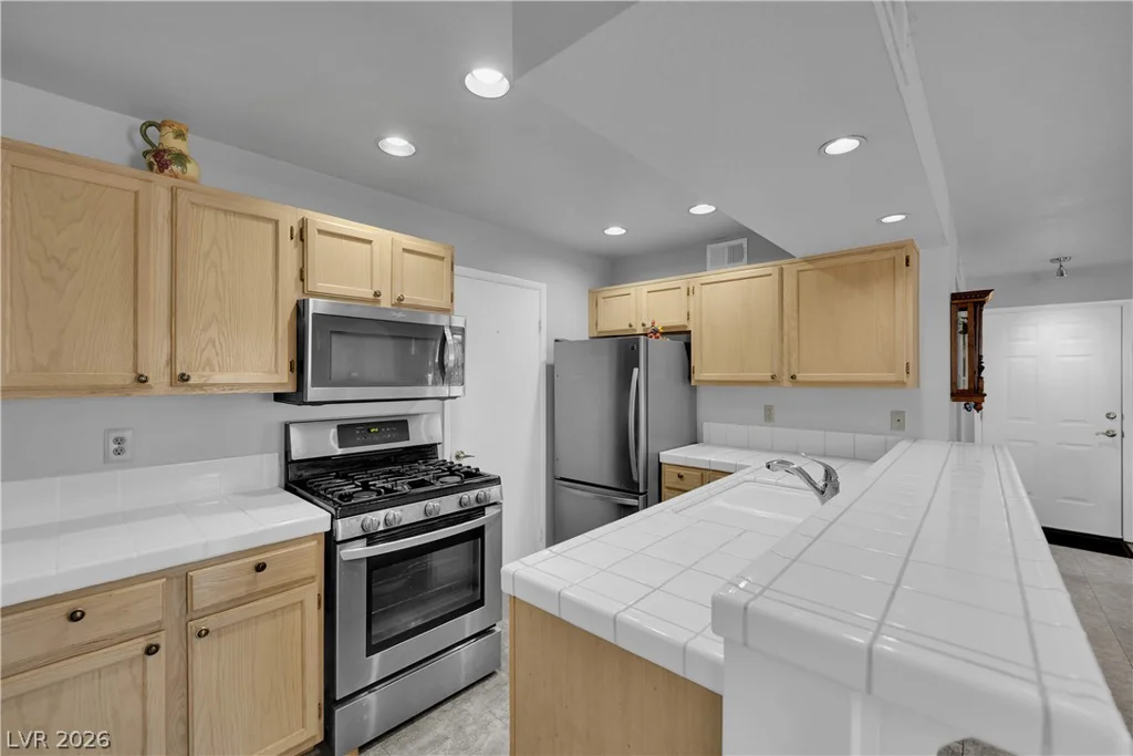 7570 Flamingo, Las Vegas, NV 89147