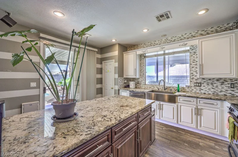6607 McKinley Summit, Las Vegas, NV 89110
