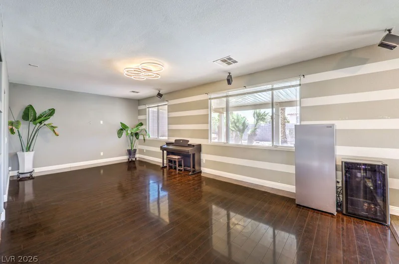 6607 McKinley Summit, Las Vegas, NV 89110