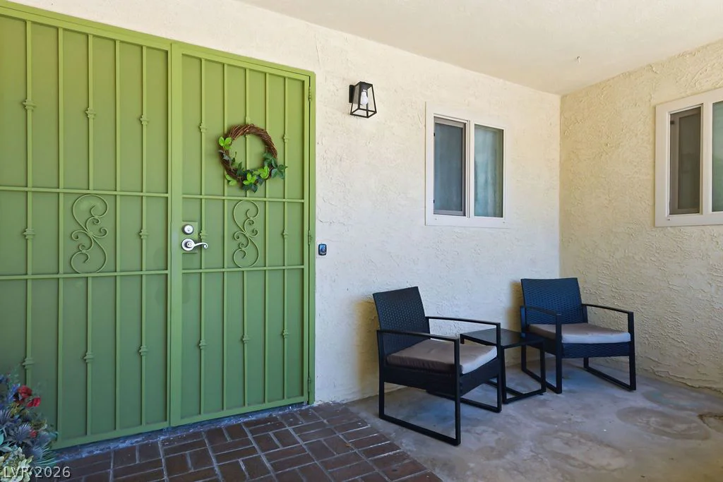924 Niblick, Las Vegas, NV 89108