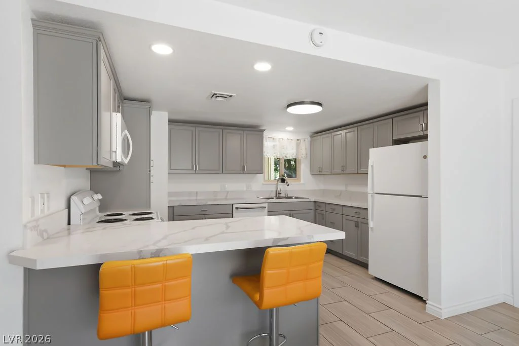 924 Niblick, Las Vegas, NV 89108