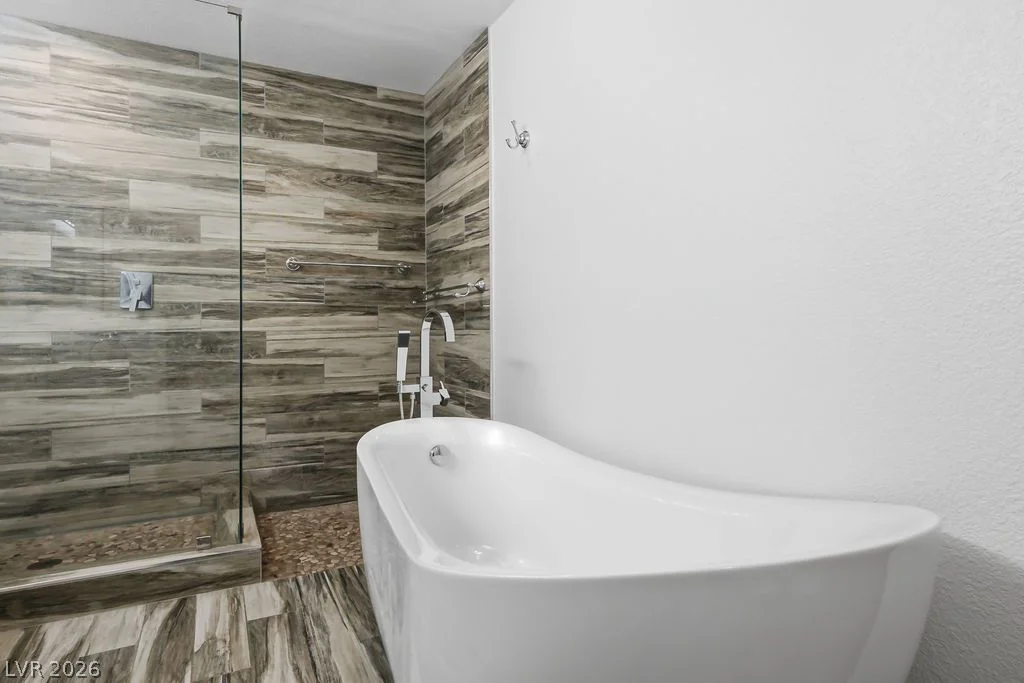 924 Niblick, Las Vegas, NV 89108