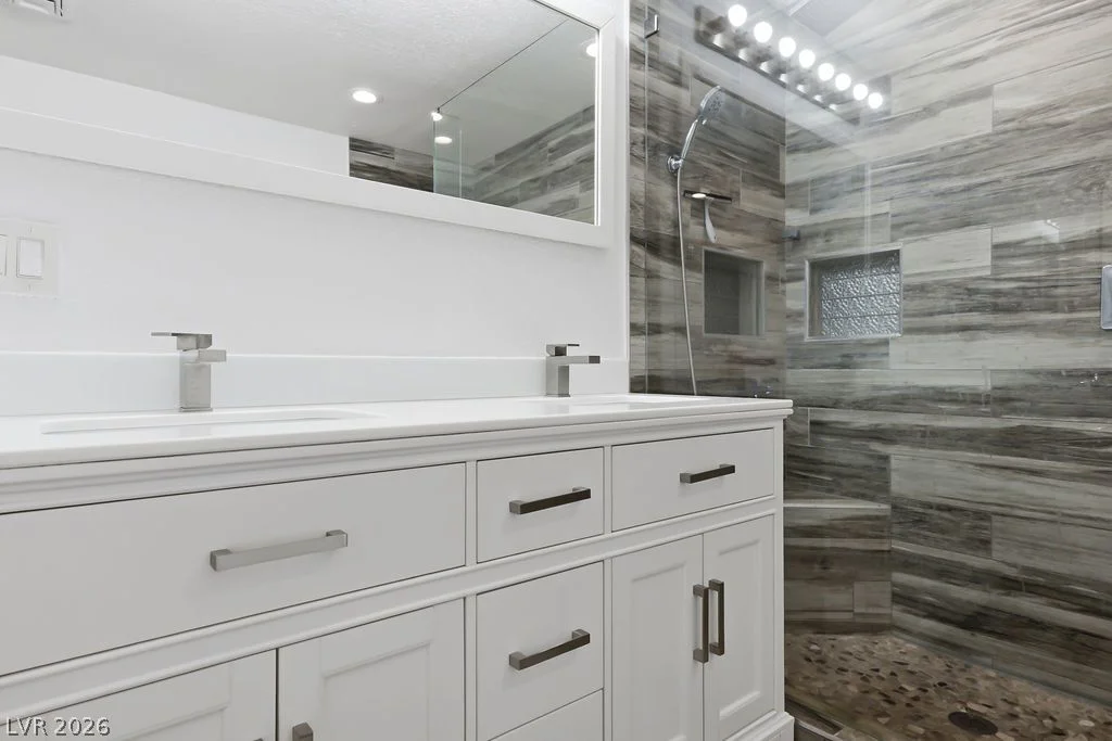 924 Niblick, Las Vegas, NV 89108