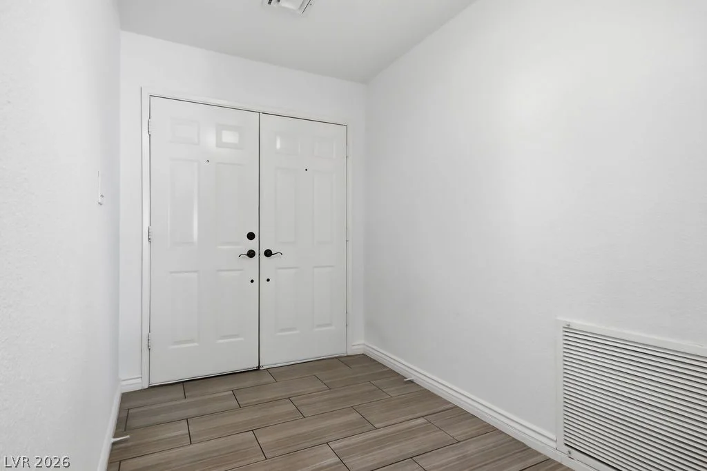 924 Niblick, Las Vegas, NV 89108