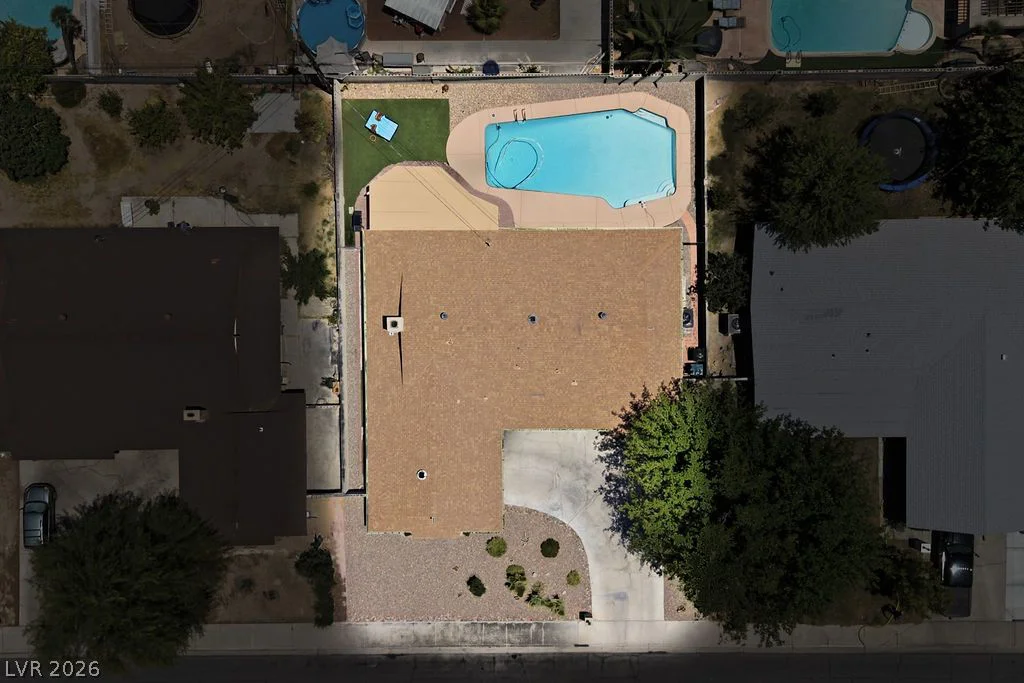 924 Niblick, Las Vegas, NV 89108