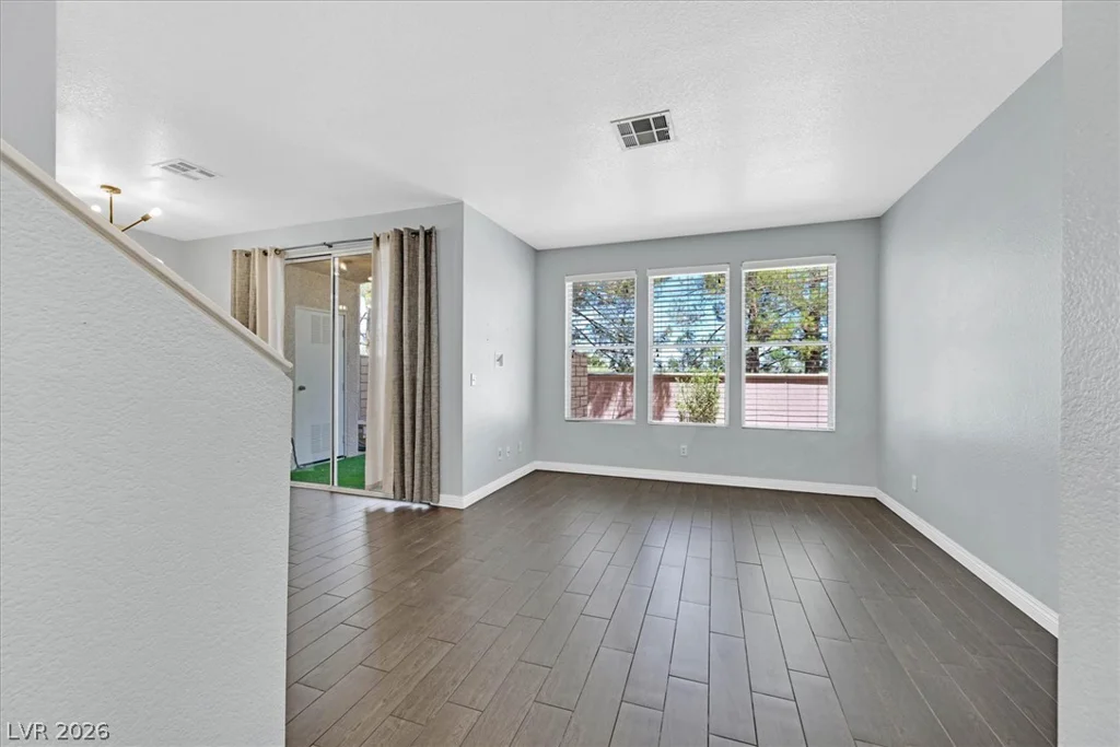 251 Green Valley, Henderson, NV 89012