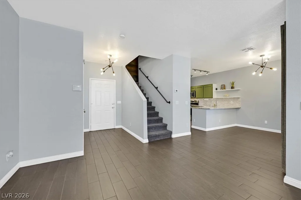 251 Green Valley, Henderson, NV 89012
