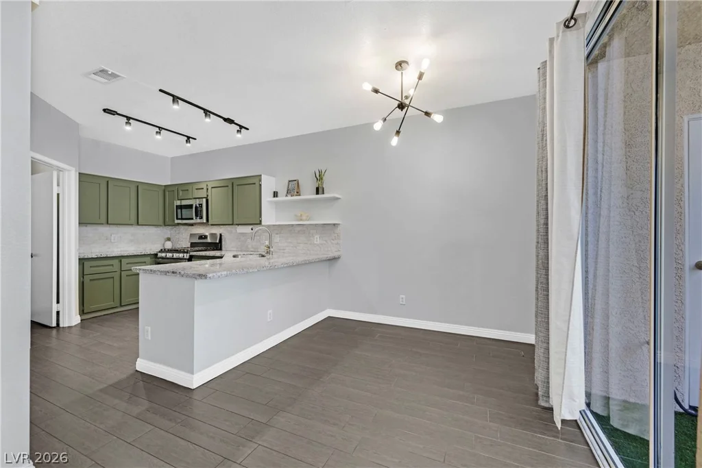 251 Green Valley, Henderson, NV 89012