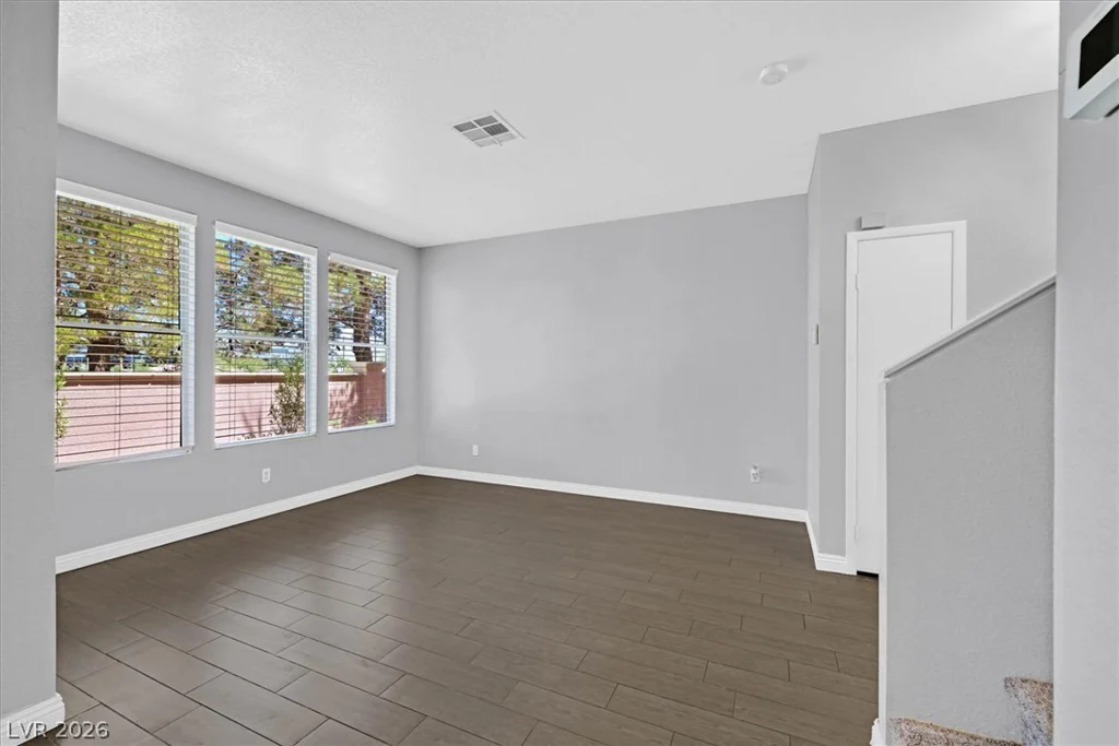 251 Green Valley, Henderson, NV 89012