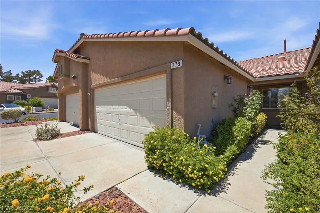 379 Blanca Springs, Henderson, NV 89014