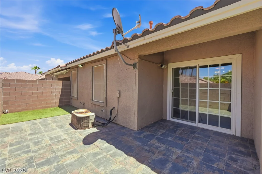 379 Blanca Springs, Henderson, NV 89014