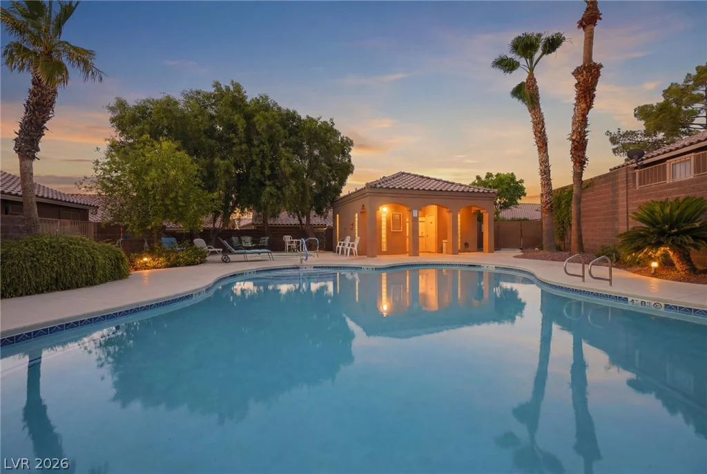 379 Blanca Springs, Henderson, NV 89014