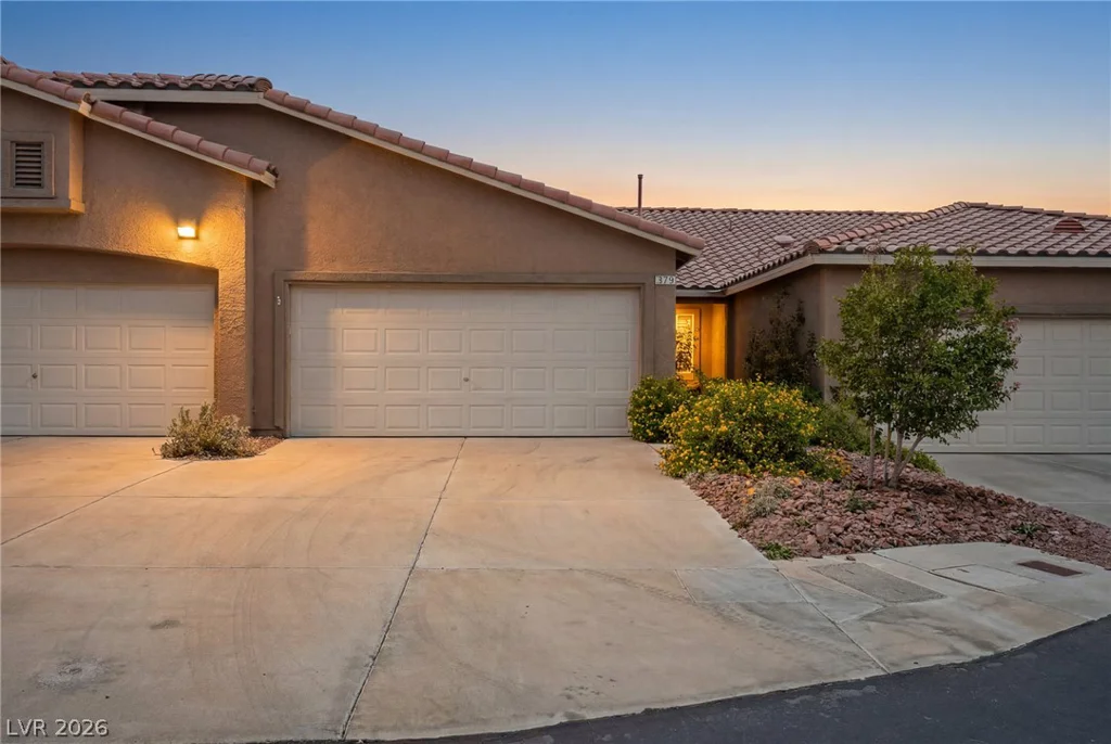 379 Blanca Springs, Henderson, NV 89014