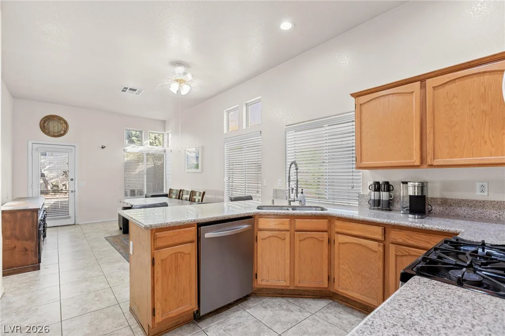 7905 Turtle Cove, Las Vegas, NV 89128