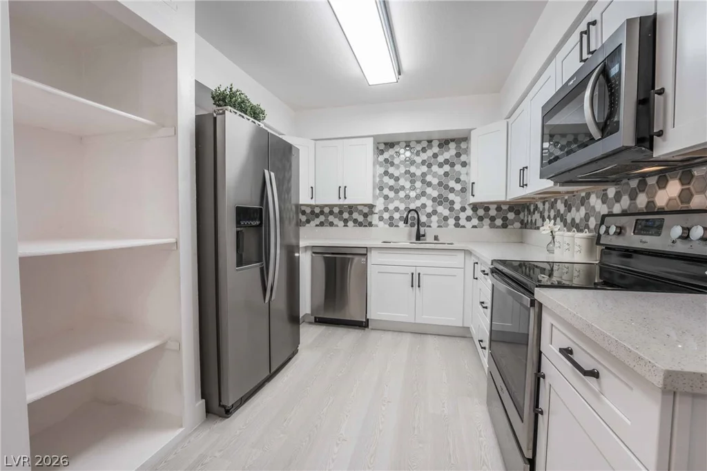 3151 Soaring Gulls, Las Vegas, NV 89128