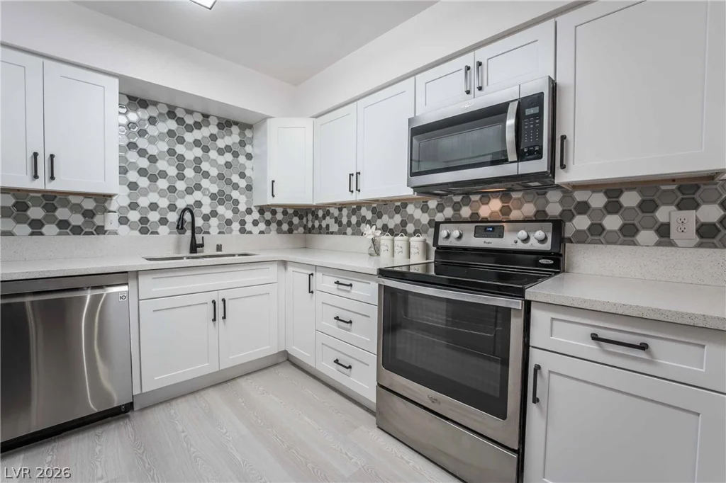 3151 Soaring Gulls, Las Vegas, NV 89128