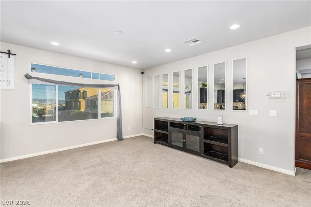 10176 Cascadia Creek, Las Vegas, NV 89141