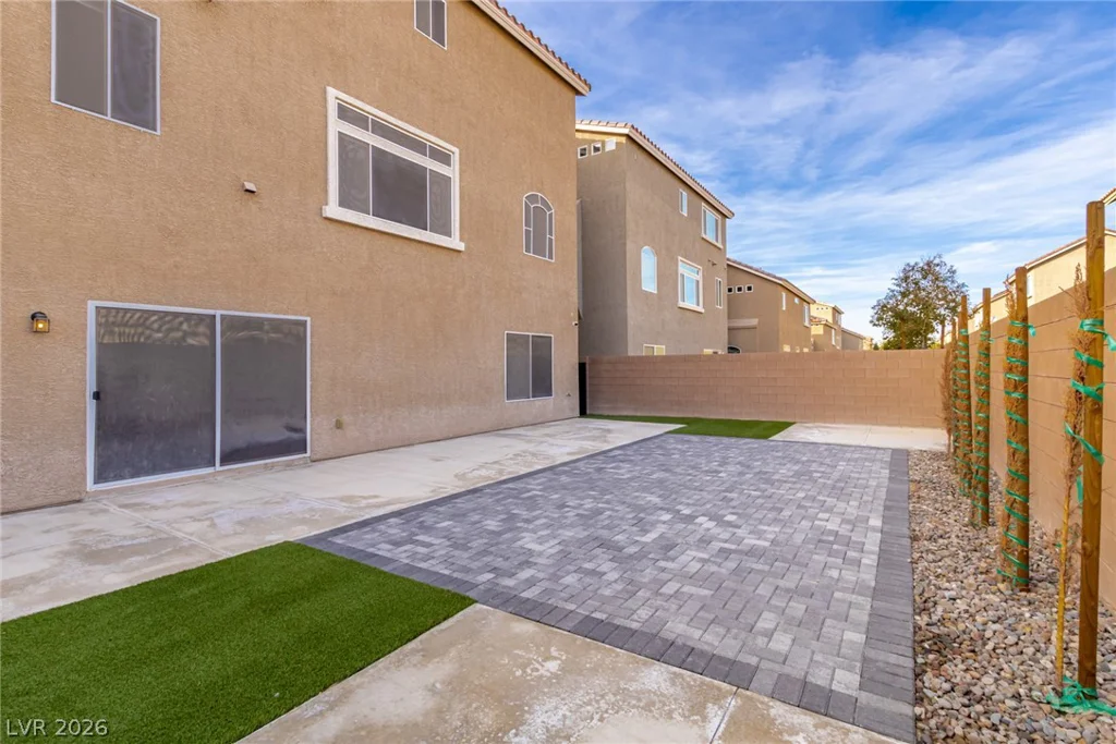 10176 Cascadia Creek, Las Vegas, NV 89141
