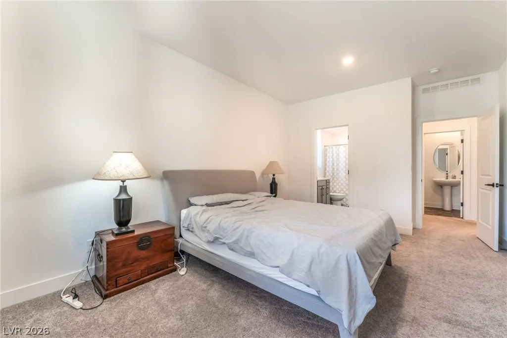 10114 Kettle Valley, Las Vegas, NV 89141