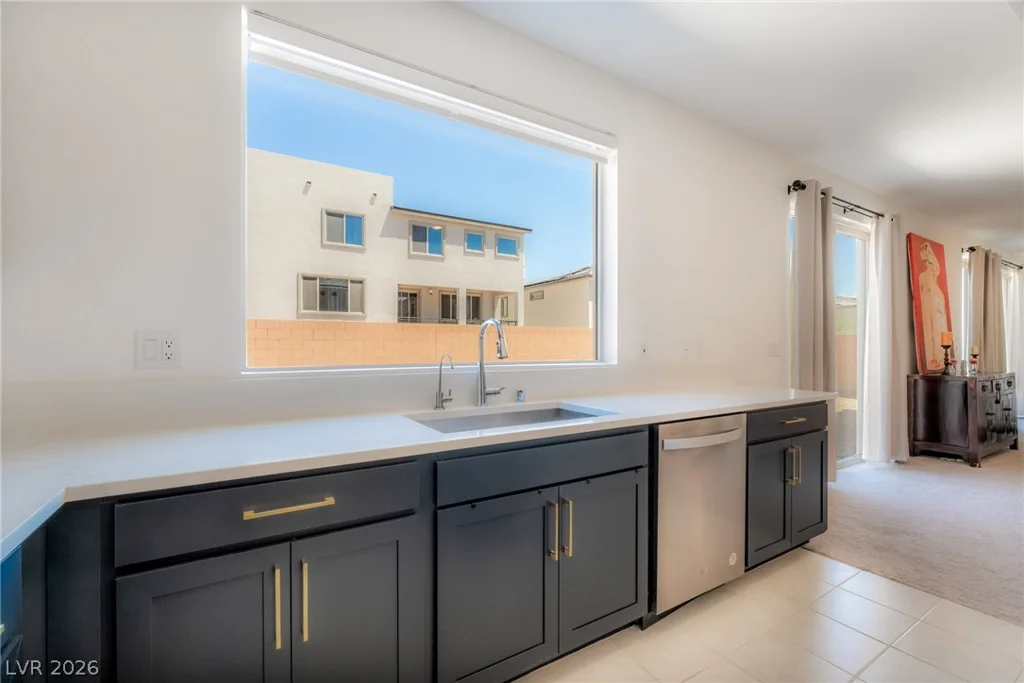 10114 Kettle Valley, Las Vegas, NV 89141