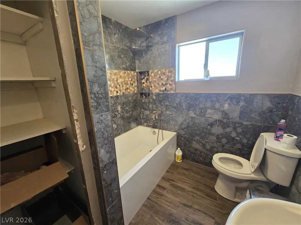5785 Russell, Las Vegas, NV 89118