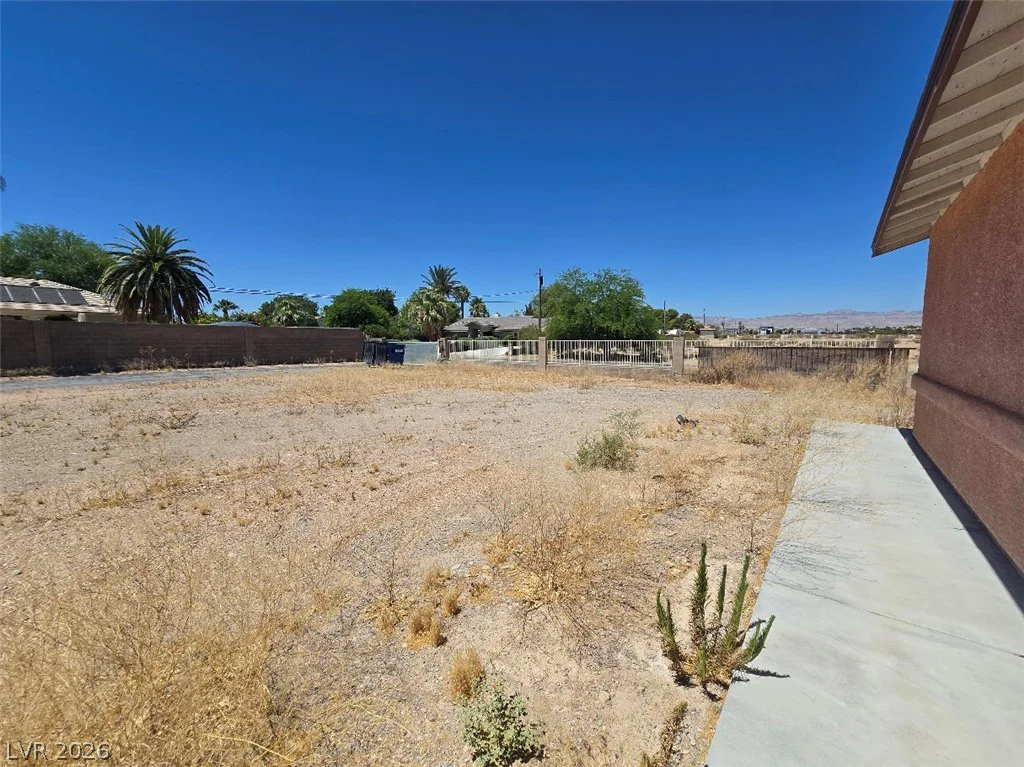 5785 Russell, Las Vegas, NV 89118
