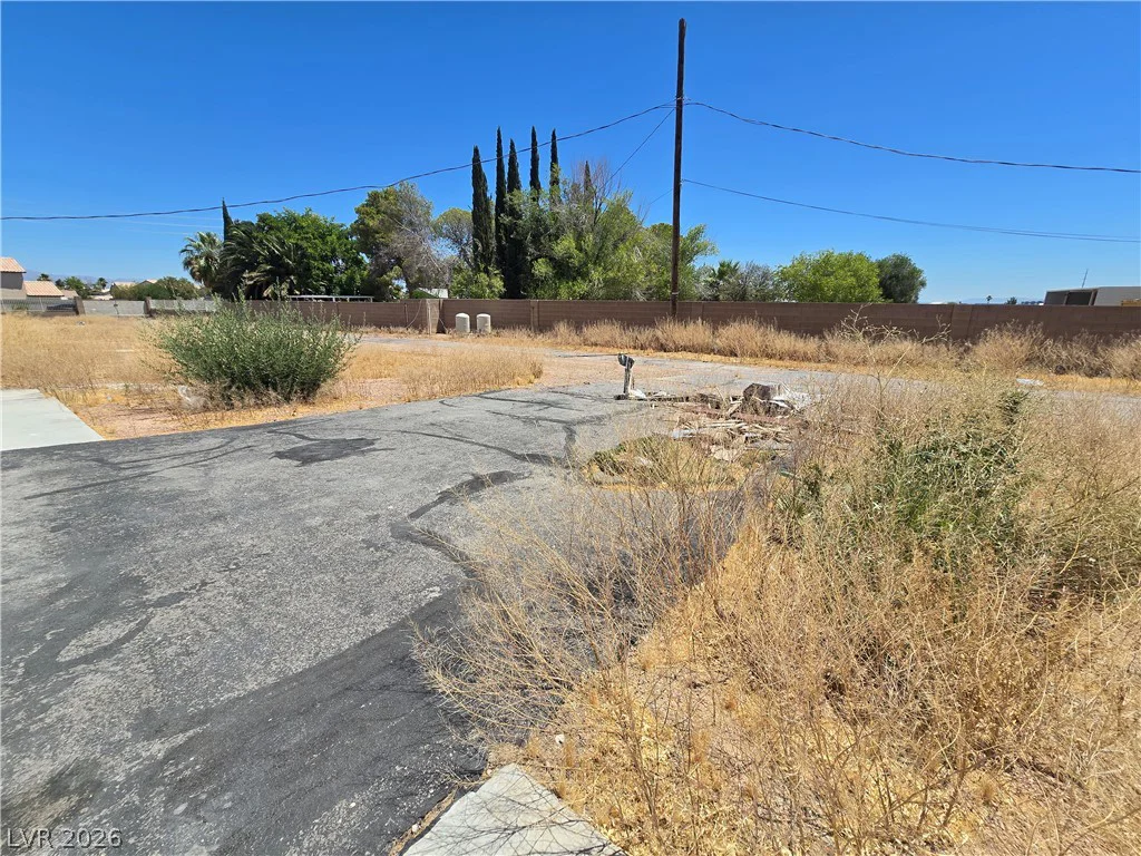 5785 Russell, Las Vegas, NV 89118