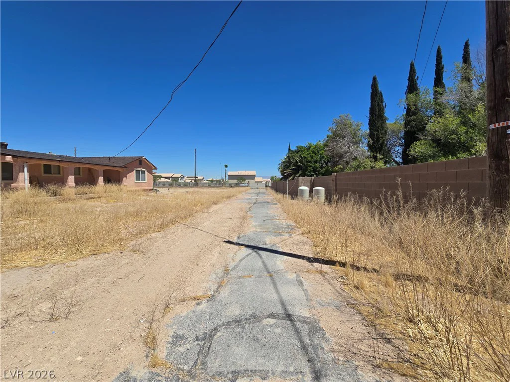 5785 Russell, Las Vegas, NV 89118